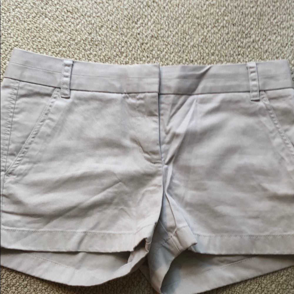 J. Crew 3” chino size 6